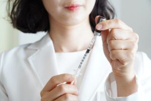 看護師がクリニックへ転職する際の給料の相場は？